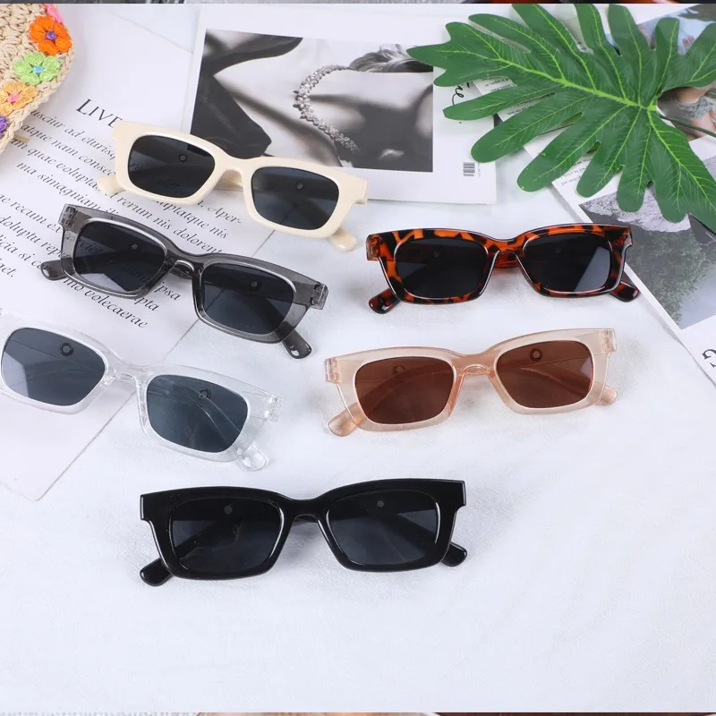 1PCs Novo Unisex Retângulo Vintage, Óculos de sol 2021 Design de Moda Retro Óculos de Sol Feminino Senhora de Óculos Olho de Gato Casual Óculos