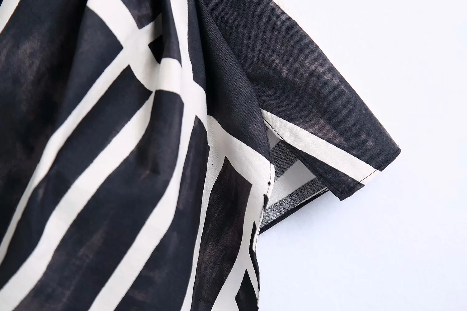 As mulheres do Vintage Pregas Design Black White Tie Dye Imprimir Bainha de Saia Irregular Faldas Mujer Lado Feminino Zíper Vestidos QUN759