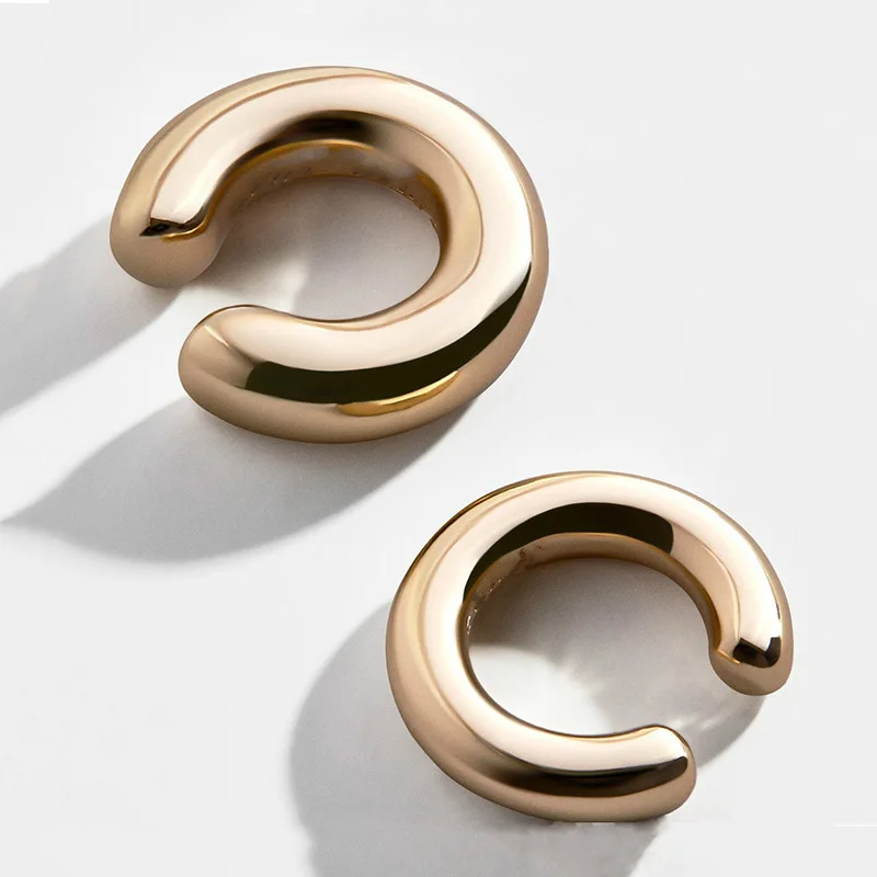Moda Não Perfurado Brincos de Metal Prata Ouro Feminino Cartilagem Clip de Orelha Redonda Ear Cuff de Venda Quente C-Jóias em forma de
