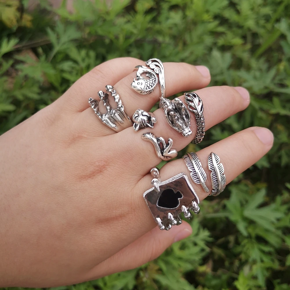 BELEZA CAMADA Nova Retrô Preto Cor de Prata Animais Anéis de Cobras Ajustável Punk Anéis de Dedo para as Mulheres Rock Jóia do Partido Presentes