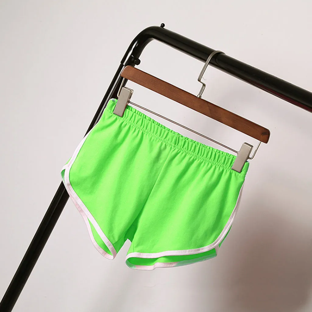 Calções Desportivos Mulheres De Verão 2021 Novo Candy Color Anti Esvaziado Skinny Shorts Ocasionais Senhora Cintura Elástica Praia Correndo Calças Curtas