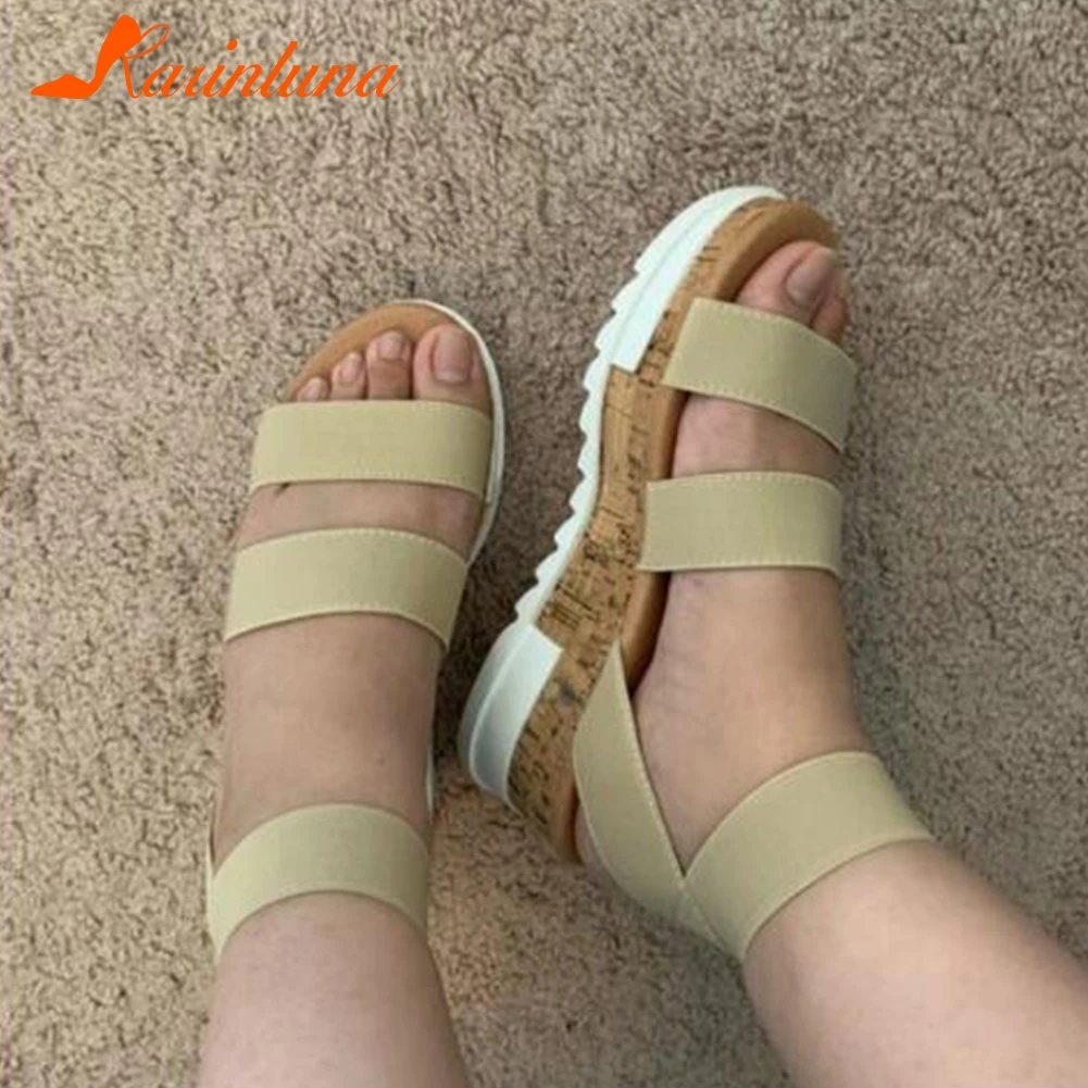 Nova marca de Senhoras Plataforma Sandálias Gladiador Moda Casual luz Cunhas de mulheres Sandálias 2021 Trecho Sandálias de Tiras Sapatos de Mulher