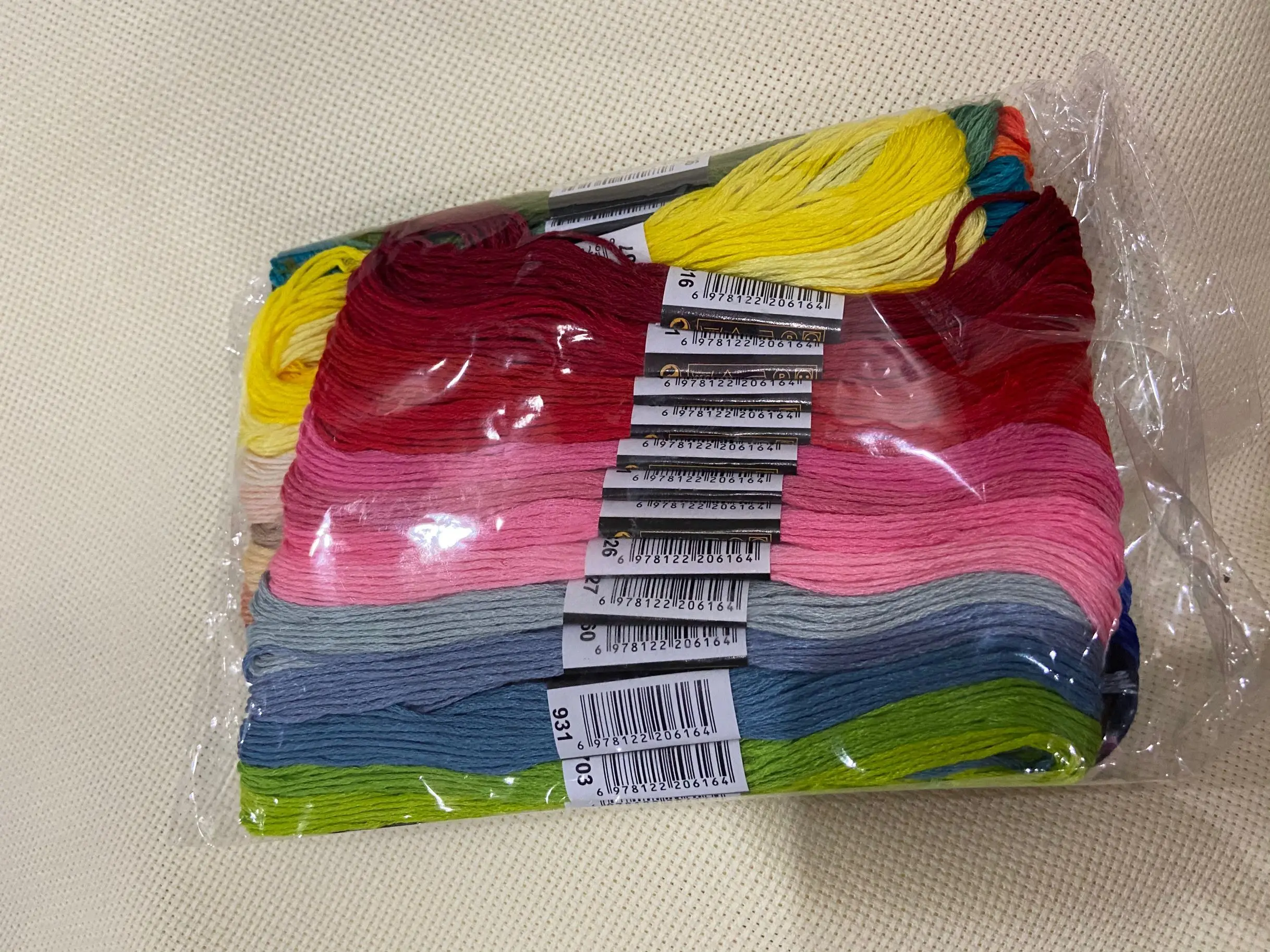50Pcs Multicolor Ponto Cruz Segmentos de Costura Novelos de linha para Bordado de Fio a Meada Kit DIY Ferramentas de Costura