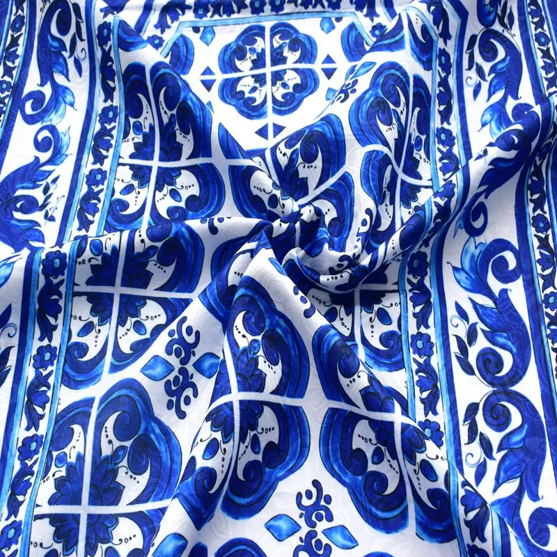 92*145cm/pcs venda quente azul e a branca da porcelana do jacquard digital de pintura em tecido para o vestido brilhante pano tissu au medidor de DIY