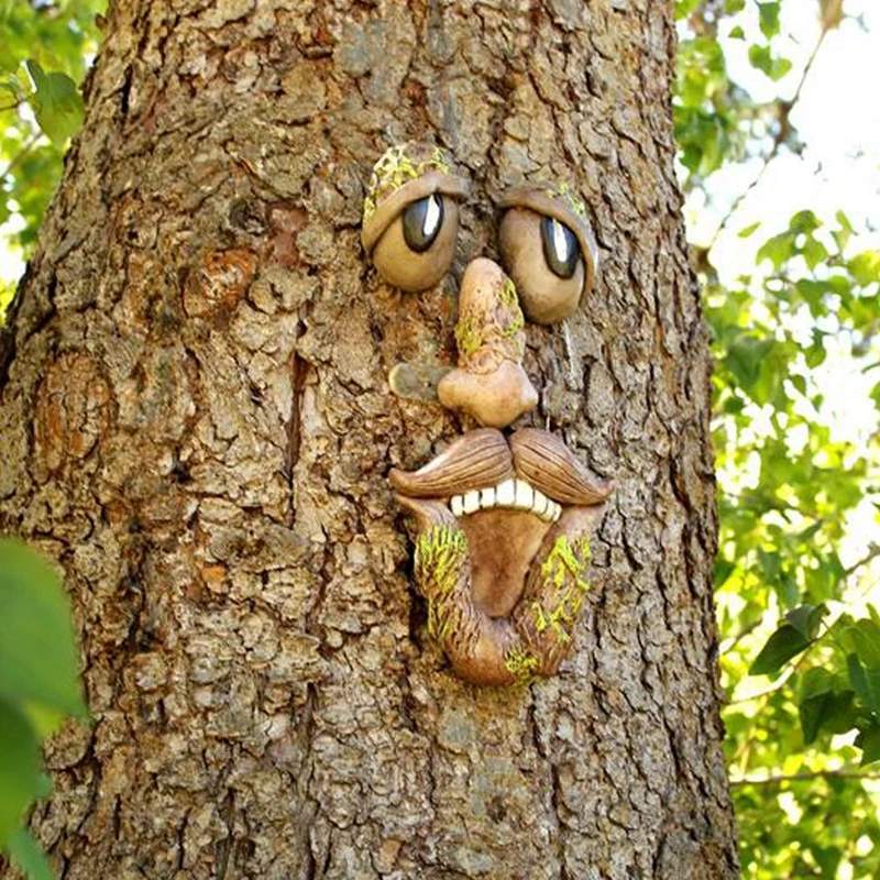 Engraçado velho árvore abraço jardim voyeur quintal de arte ao ar livre árvore engraçado velho rosto, escultura de lunático árvore face a decoração do jardim
