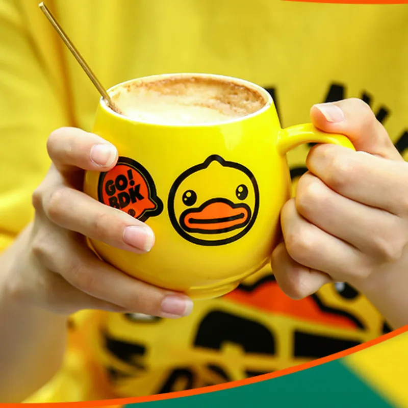 300-380ml dos desenhos animados Bonitos Pato Amarelo Caneca de Cerâmica de Água Xícara de Leite Caneca de Café Kawaii Simples Xícara