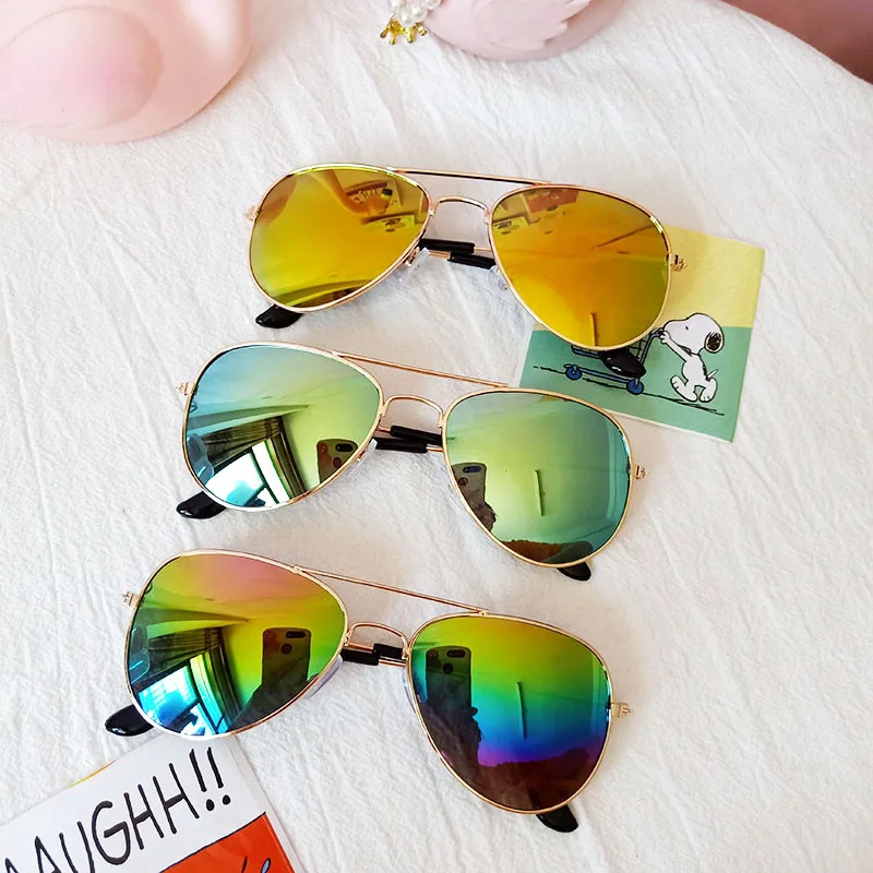 2021 Clássico Óculos de sol de Meninas Coloridas Espelho Crianças Óculos de Armação de Metal Crianças de Viagens de Compras de Óculos UV400