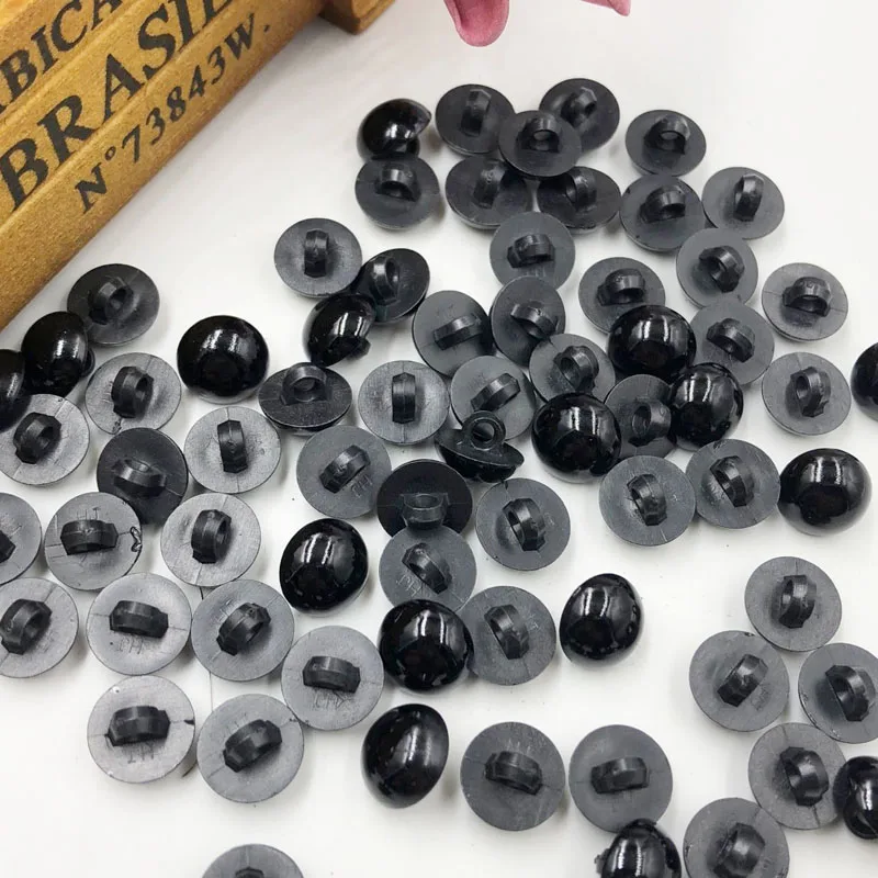50pcs 10mm Acrílico Cogumelo Preto com Haste de Botões de Plástico Botão Decorativo Negro DIY Olho de Costura Para Bonecas de Brinquedo Olhos PT133