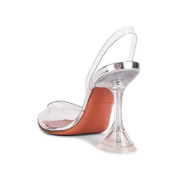 2021 Verão Nova Apontado Transparente Geléia Sandálias Sexy Fechado do Dedo do pé de Moda do Salto Alto Sapatos femininos