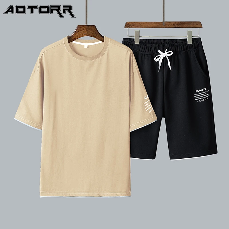2021 Nova Mens Casual de Verão Conjunto Sólido de Cor Jogging Treino de T-shirt + Shorts de 2 peças de Moda Manga Curta Sportswear Terno de Homens