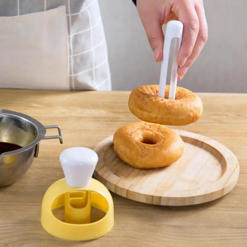 Criativo DIY Donut Molde de Decoração do Bolo de Ferramentas de Plástico Sobremesas Pão Cortador de Chá bicarbonato de Suprimentos Bolo de Ferramentas de Acessórios de Cozinha