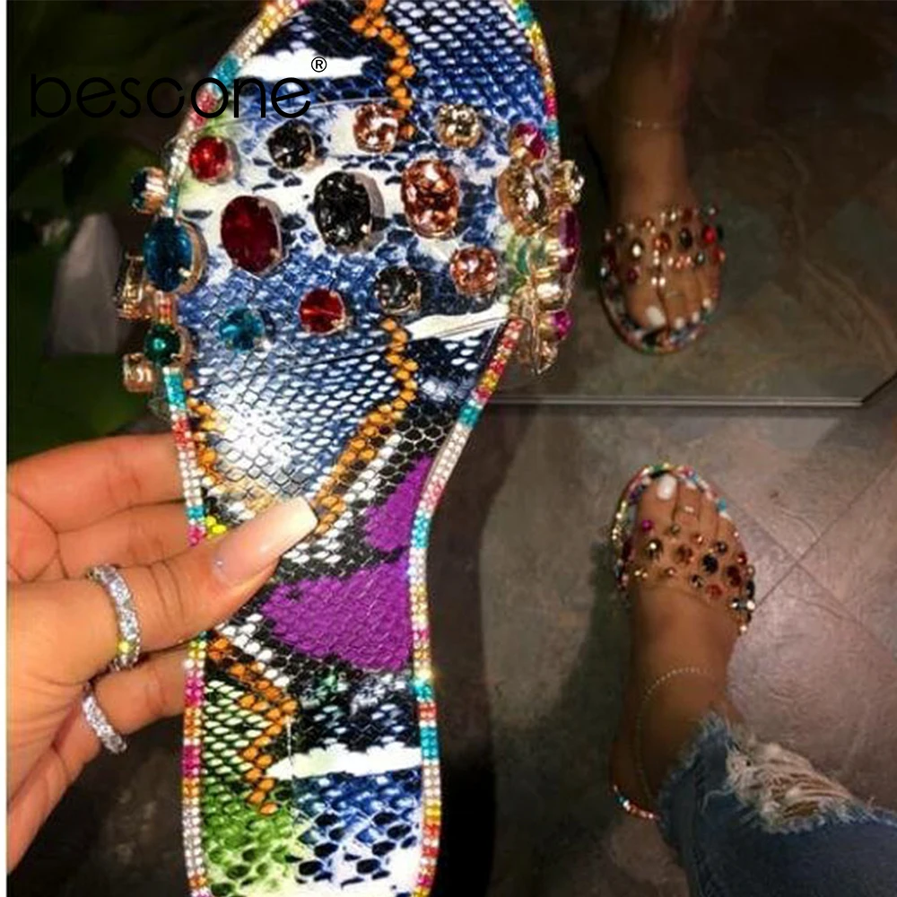 BESCONE Verão as Mulheres Sapatos de Sandálias Flats Moda de Cristal Casual Dedo do pé Redondo Novo e Elegante Andando de EVA Transparente pele de cobra UM80