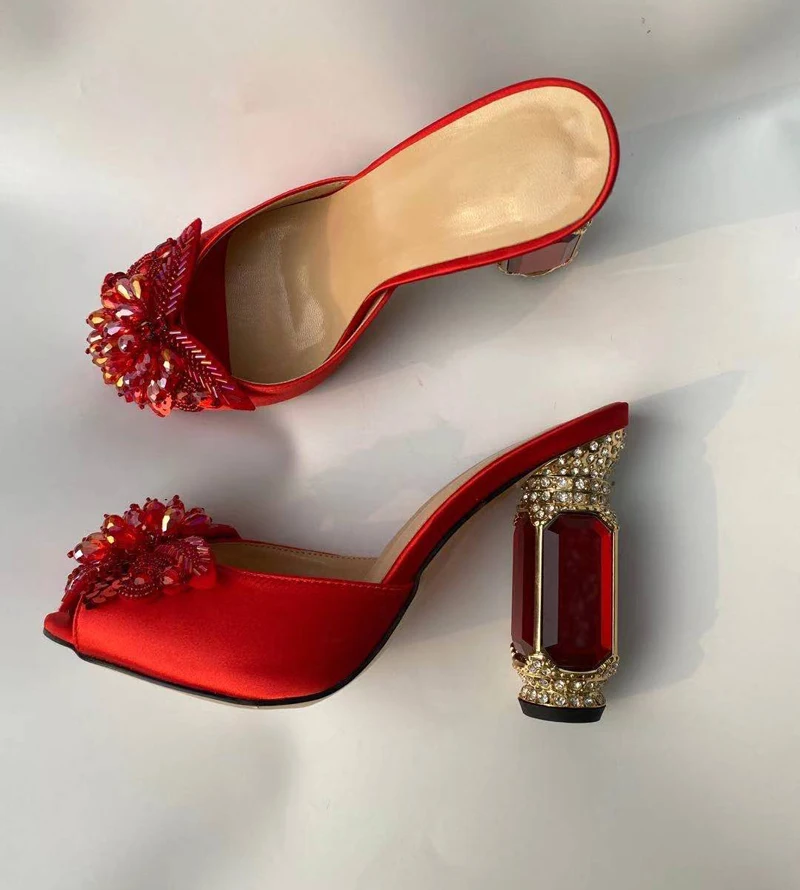 Celebridade Lady Red Hot Reddding Chinelo Sapatos Gem De Salto Alto Strass Arco Boca De Peixe De Dedo Do Pé De Sapato De Salto Alto Sexy Sapatos De Casamento