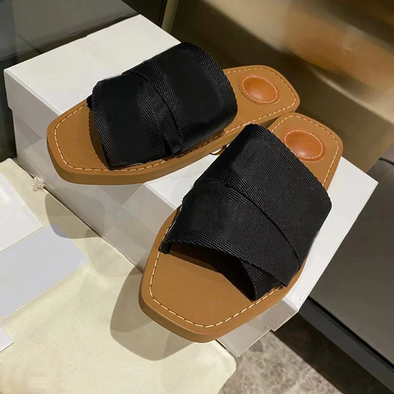 Mulheres chinelos de quarto 2020 moda verão televisão calcanhar outeside vestir preto e wite chinelos de quarto sandlas para as mulheres, sapatos de praia fêmeas sapatos