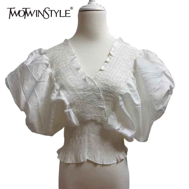 TWOTWINSTYLE Branco Camisas Casuais Para Mulheres de Pescoço de V Puff Manga Curta Elegante Blusas Femininas 2021 Moda Verão Roupa Nova