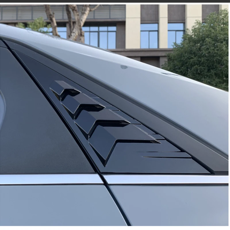 Adequado para Hyundai Avante 2020 2021 modificado lado da janela de barbatana de tubarão, saída de ar traseira triangular blinds ABS Elantra CN7