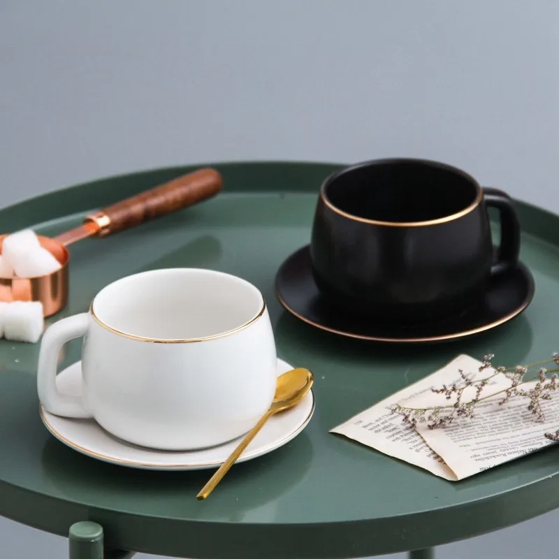 250ml de Estilo Europeu Criativo Cerâmica Xícara de Café, Conjunto de Xícaras de Porcelana Com a Bandeja de Chá de Água Caneca de Café com Leite, Canecas de Atacado
