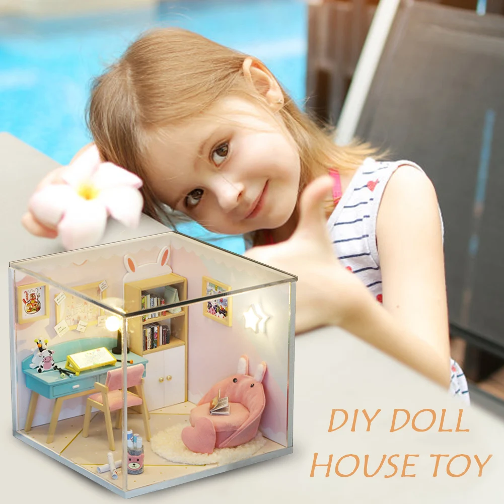 DIY Miniatura de Casa, Quarto de Caixa de Brinquedos Adesivos Artesanais Cabana Tampa contra Poeira Modelo de Boneca de Madeira Móveis de DIY Kids para as Crianças