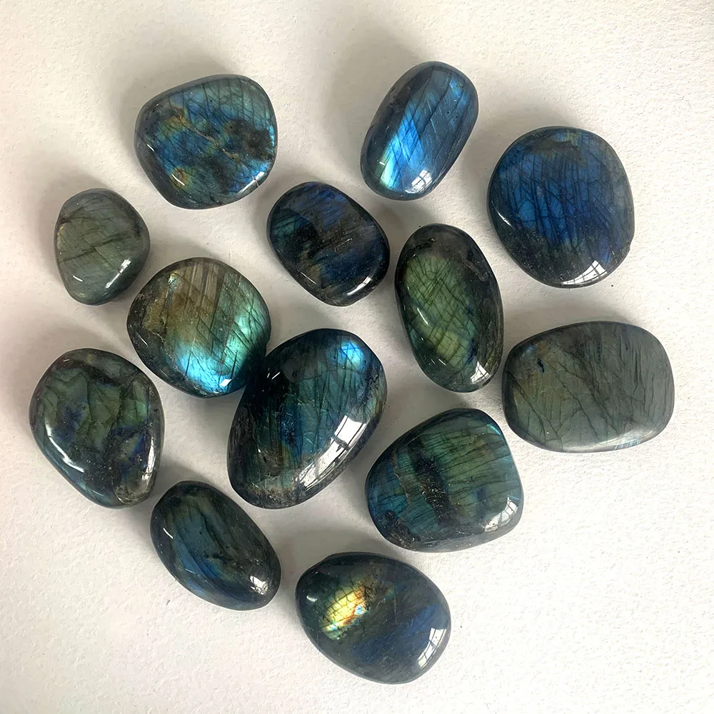Natural de cristal de pedra polida Labradorite compressa Quente de pedra Moonstone de energia de cristal de quartzo Ornamento Enviar Aleatória